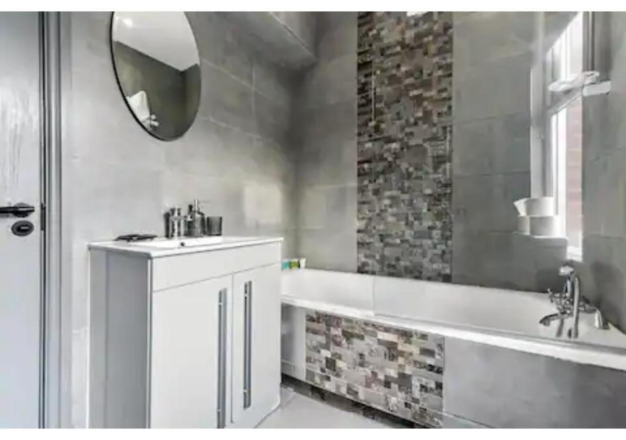 Appartamento Three Bedroom - Perfect For Large Groups Londra