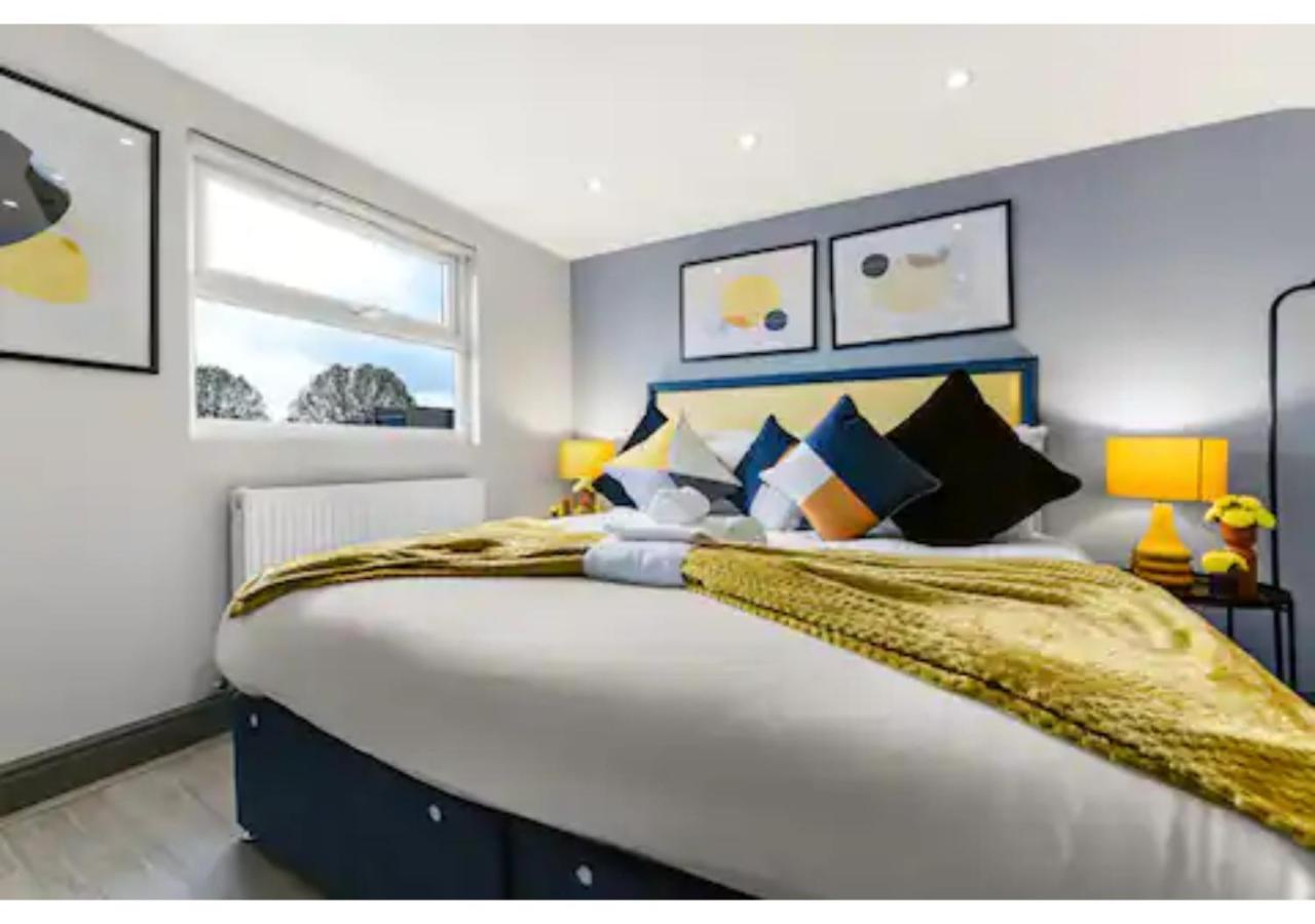 Appartamento Three Bedroom - Perfect For Large Groups Londra