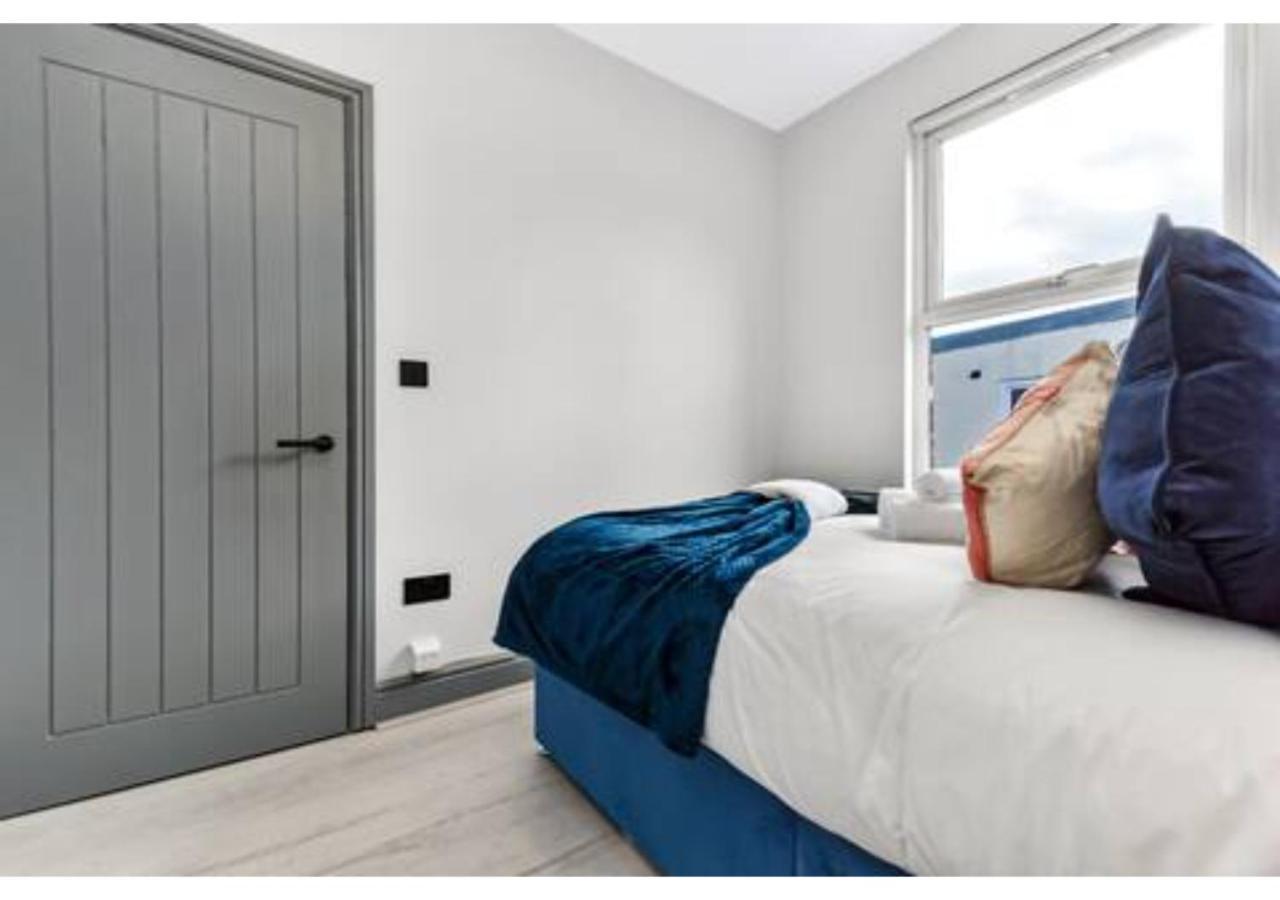 Three Bedroom - Perfect For Large Groups Londra