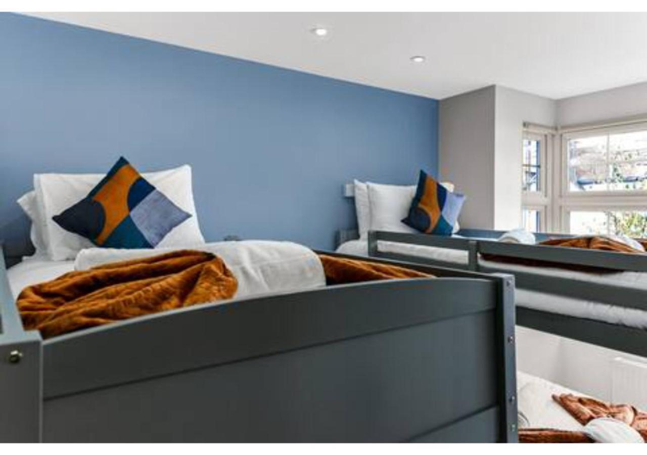Three Bedroom - Perfect For Large Groups Londra